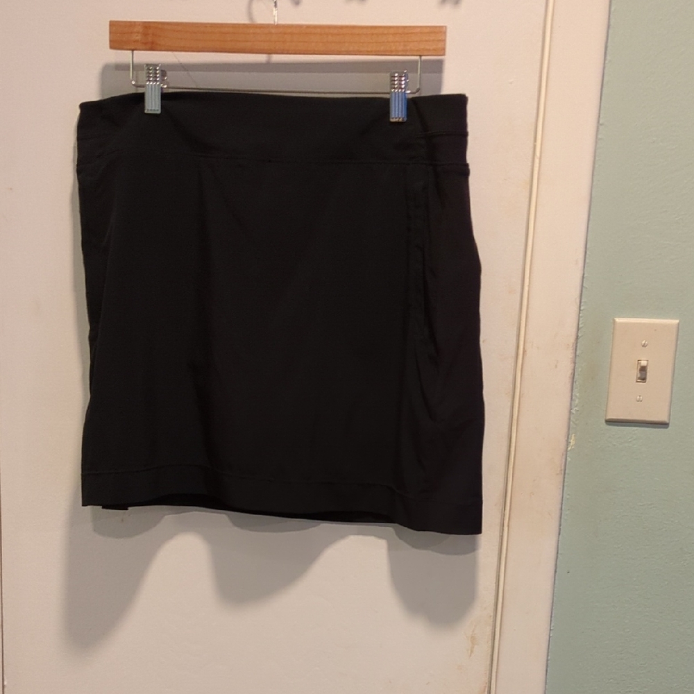 Athleta Classic Black Skort Size 16